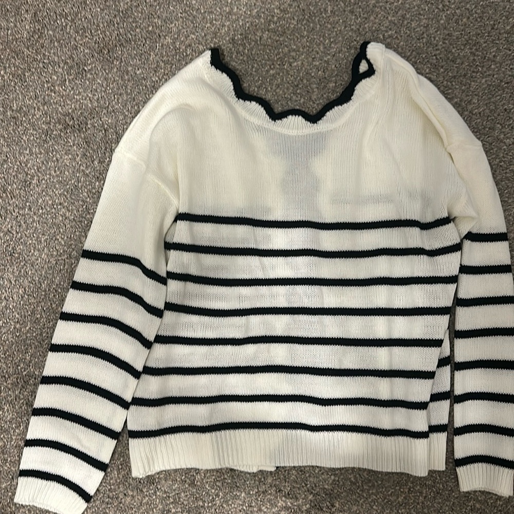 Black & white sweater